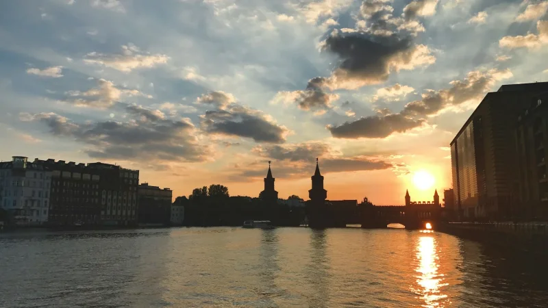 Sunset at the Spreespeicher in Berlin – Digital Sovereignty and Open Source – luckycloud